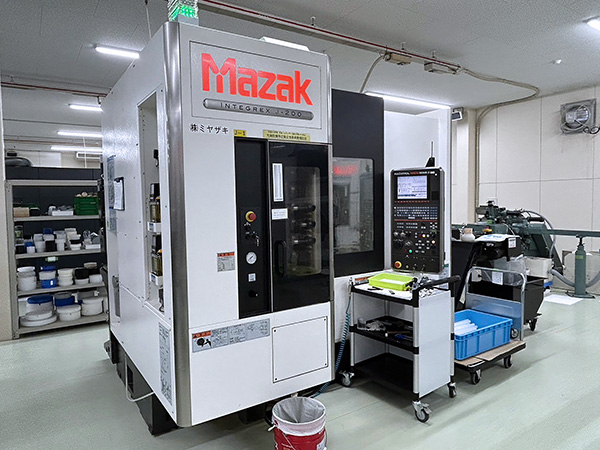 Mazak Integrex j-200 2013 (3)